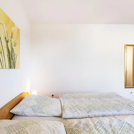 In Den Haargaerten *