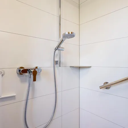 In Den Haargaerten *