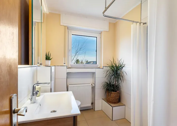 In Den Haargaerten *